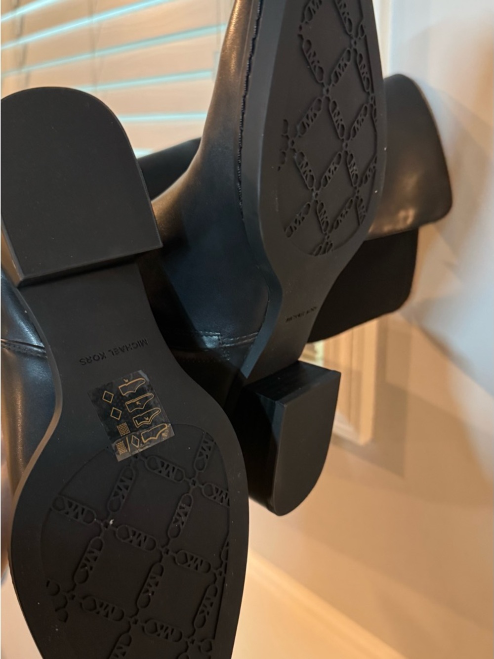 Michael Kors black Lex Boot 8 - Picture 10 of 10